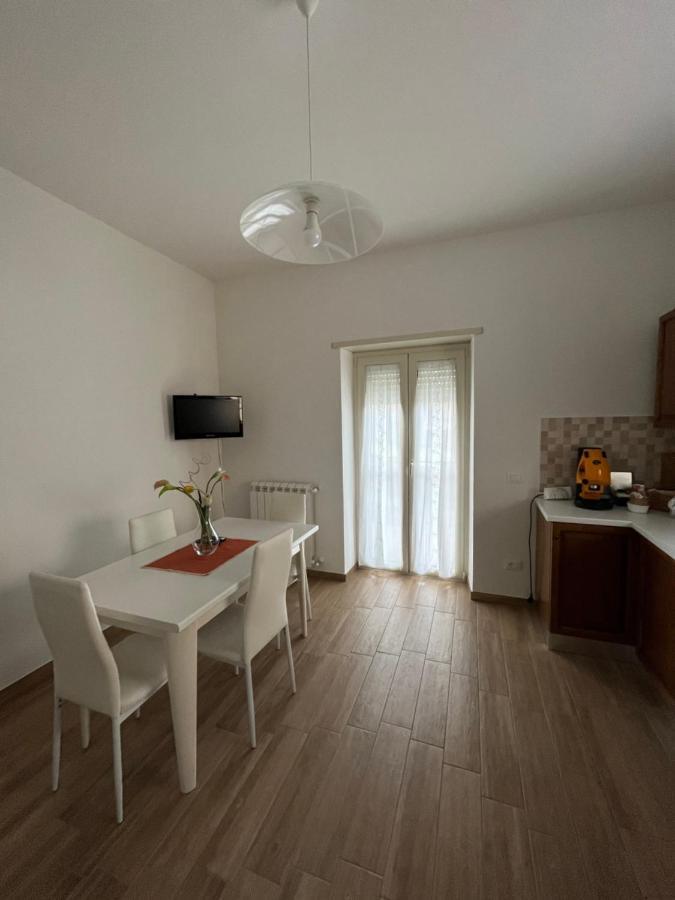 Bed&Breakfast Del Viaggiatore Fondi Exterior photo